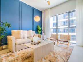 Monty Holiday Home - Serene & Modern 1BR Apartment with Burj Khalifa View